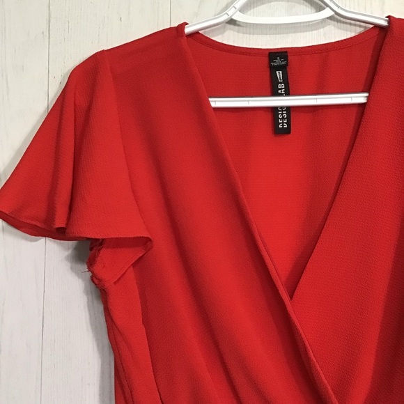 Design Lab Red Crop Top Flutter Sleeves size S - Picture 3 of 6